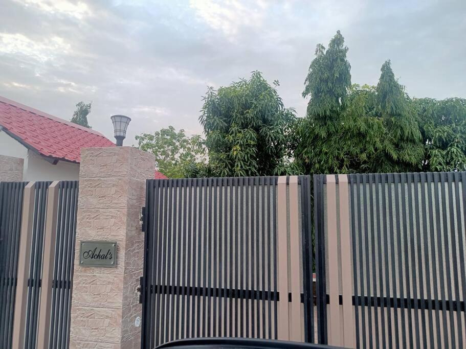 Achal Farm जंगल में मंगल Villa Gurgaon Exterior photo